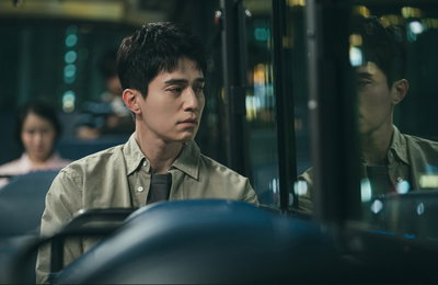 JTBC 금요시리즈 <착한 사나이> 이동욱X이성경 이별 그 후, ‘가슴 먹먹’ 재회 포착… 로맨스의 향방은?