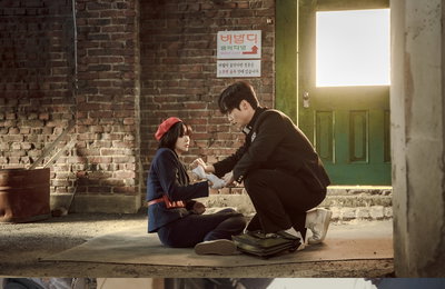 JTBC 새 토일드라마 ‘백번의 추억’ 김다미X허남준, 운명적 첫사랑 예고하는 설렘 케미