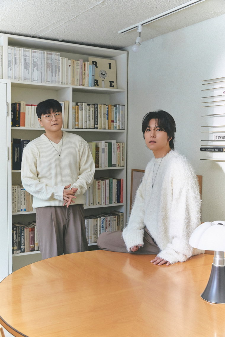 2F,신용재,김원주