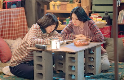 JTBC 새 토일드라마 ‘백번의 추억’ 김다미-신예은-허남준, "고마움"으로 전한 독보적 케미스트리