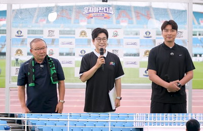 <뭉쳐야 찬다4> 박항서, VAR 신청 또 통할까?! '경기 가를 승부처'