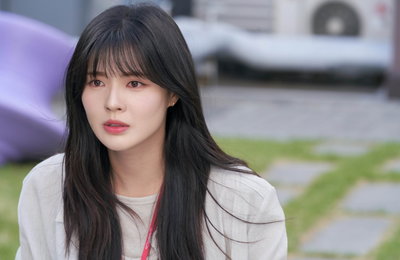 MBC 금토드라마 <달까지 가자> 이선빈·홍승희, 옥상 위 위태로운 대치 포착