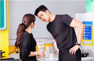 얼어붙은 마음 녹일 '스프링 피버', 안보현의 불타는 심장 VS 이주빈의 찬바람…케미 스틸 화제