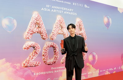 이준영, '10주년 AAA 2025' 베스트 액터상 수상…글로벌 인기 입증