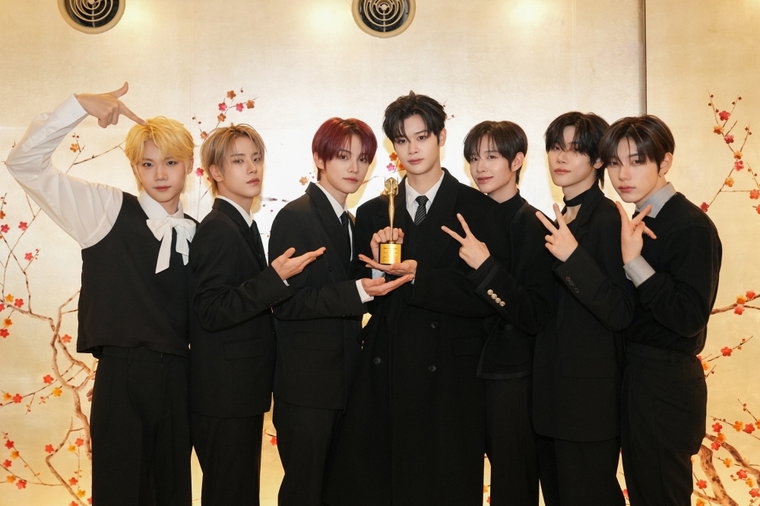 클로즈유어아이즈