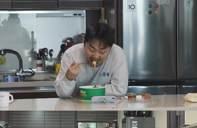 <전지적 참견 시점> 유병재X유규선, 20년 동거 '노부부 텐션' 폭소 유발 예고