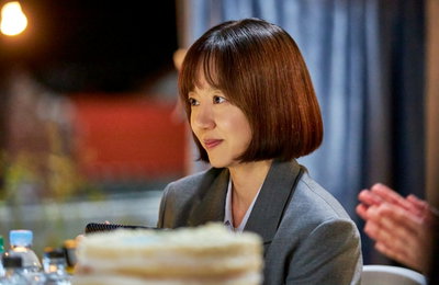 ‘건물주’ 임수정, 5년 만의 안방 복귀… 하정우와 ‘영끌’ 위기 극복할 현실 부부 케미 예고